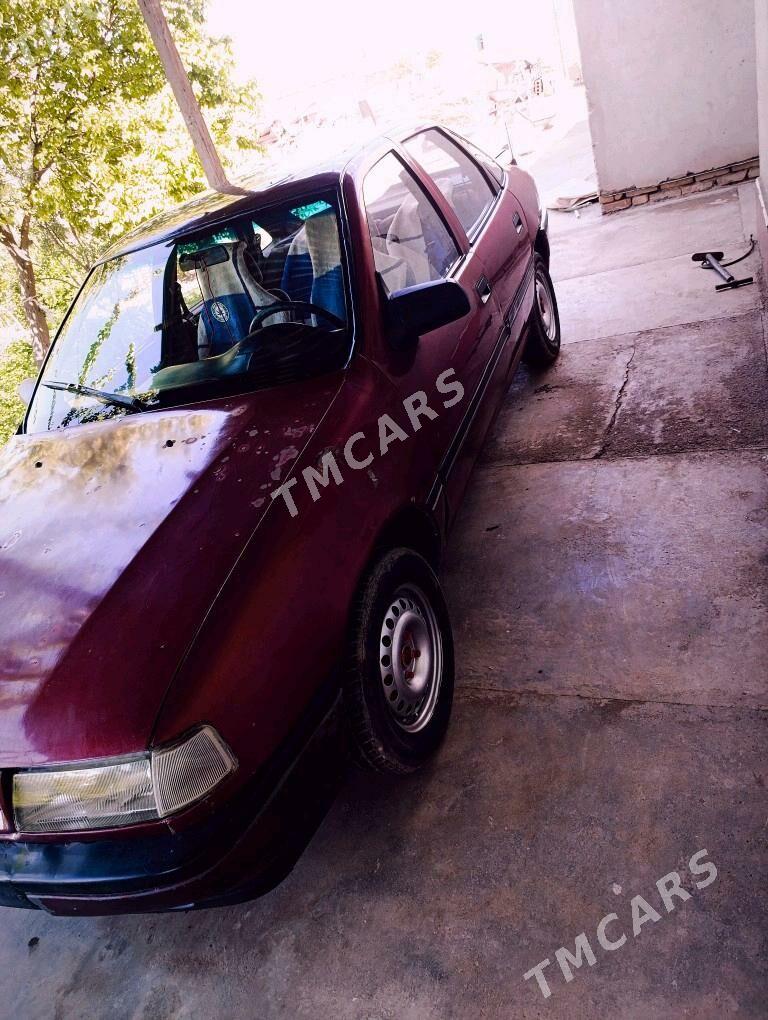 Opel Vectra 1992 - 25 000 TMT - Гурбансолтан Едже - img 9