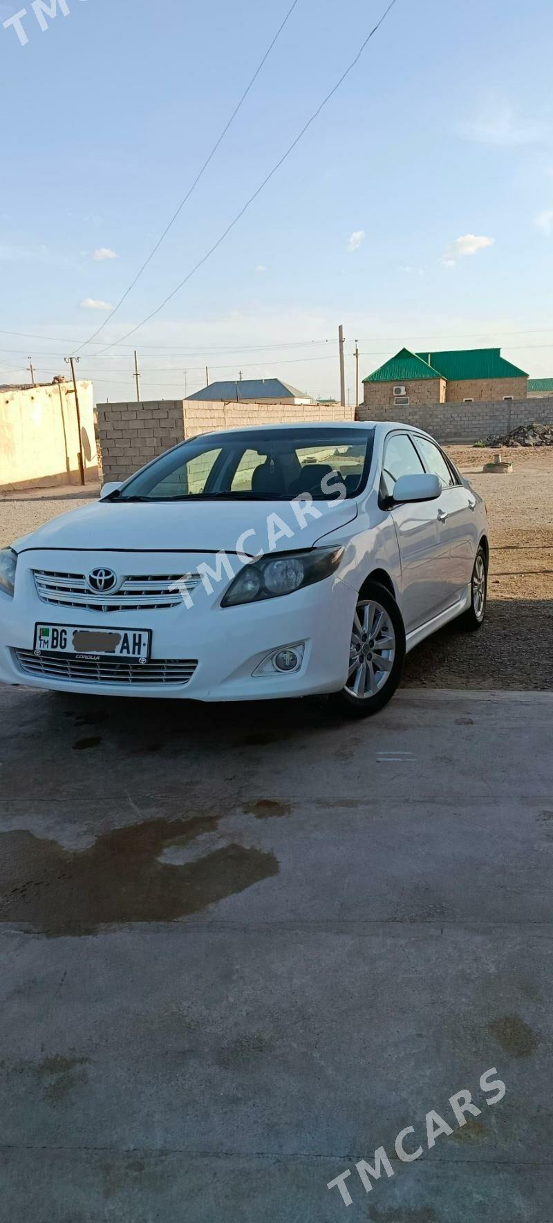 Toyota Corolla 2010 - 145 000 TMT - Ак-Бугдайский этрап - img 4
