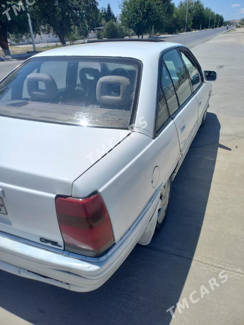 Opel Omega 1992 - 18 000 TMT - Махтумкули - img 3