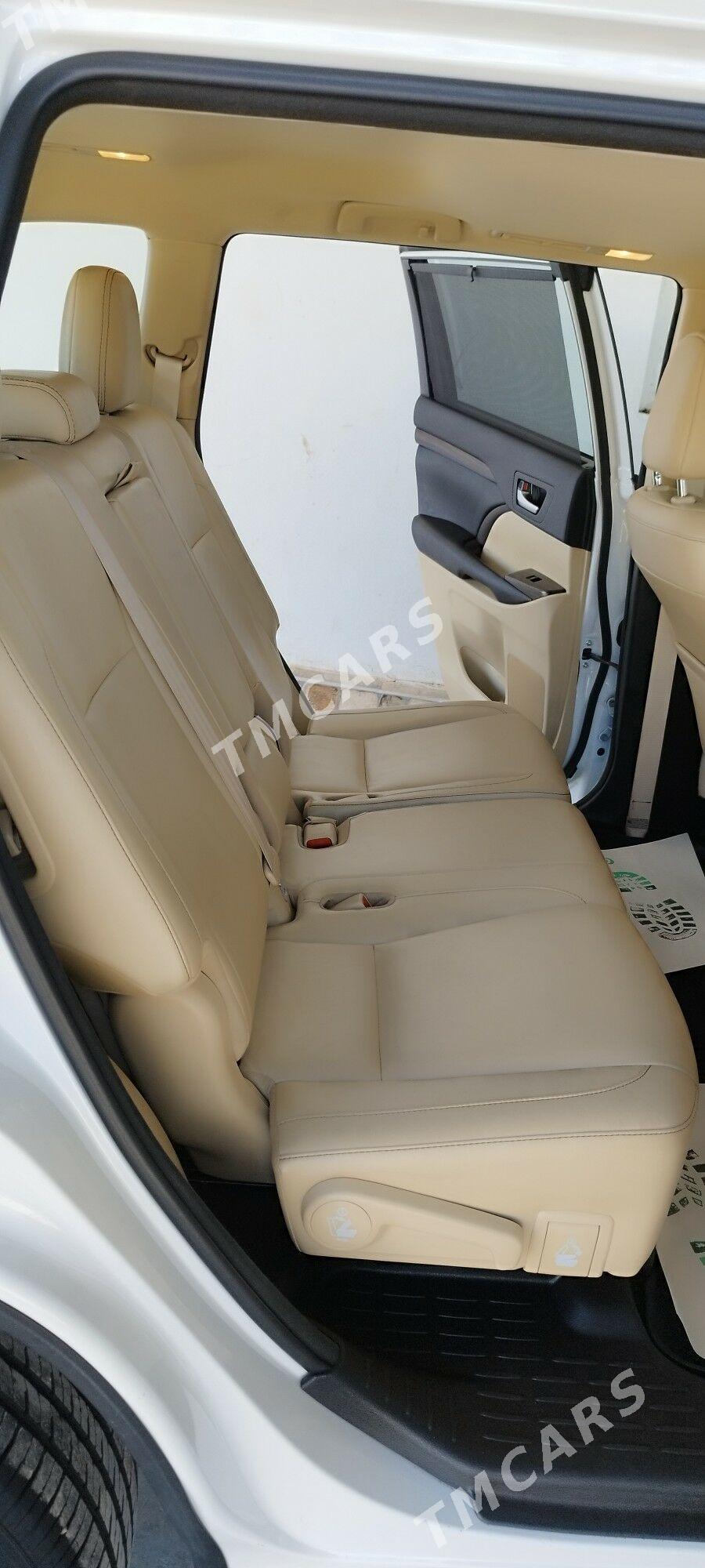 Toyota Highlander 2018 - 560 000 TMT - Дашогуз - img 4