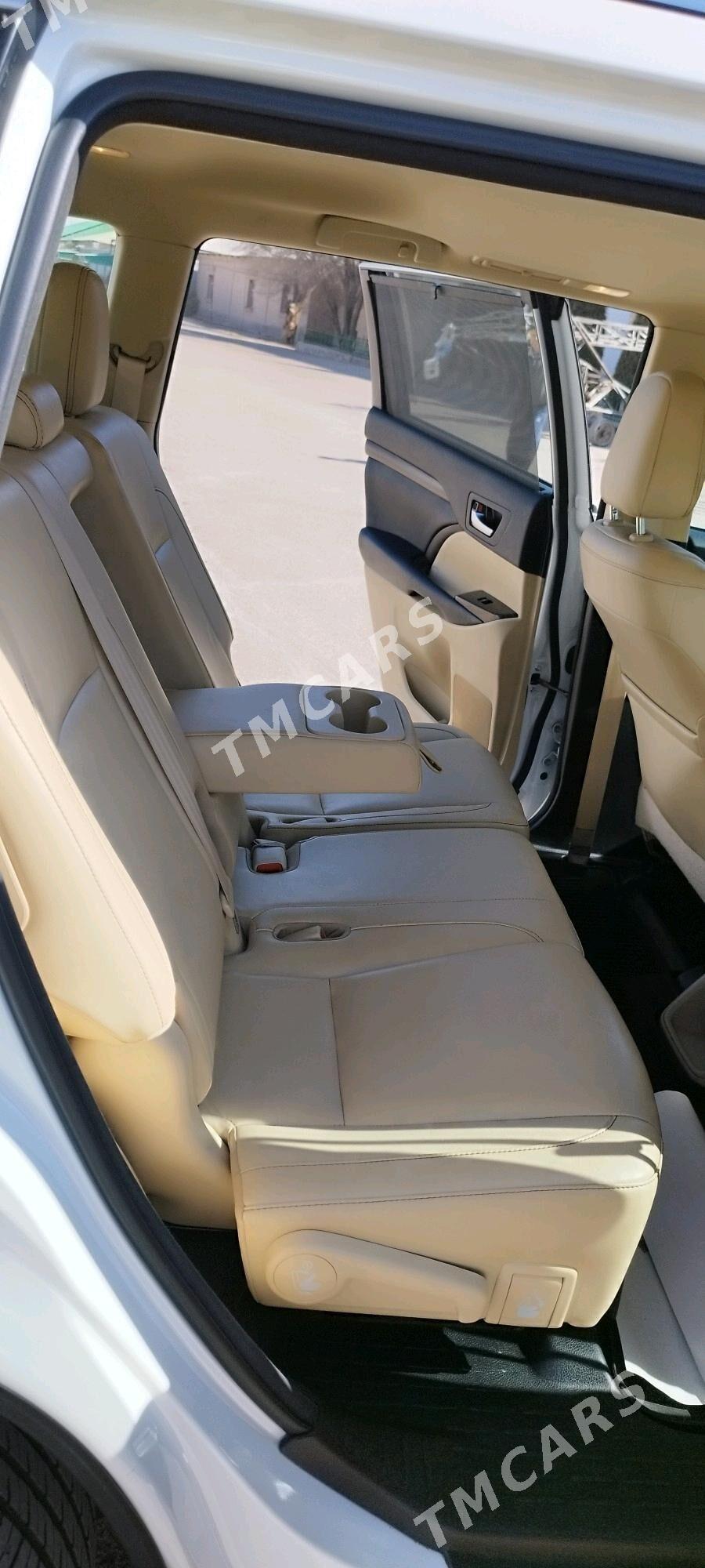 Toyota Highlander 2018 - 560 000 TMT - Дашогуз - img 7