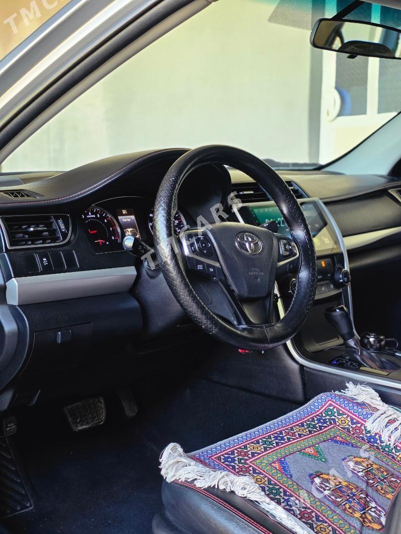 Toyota Camry 2016 - 260 000 TMT - Саят - img 10
