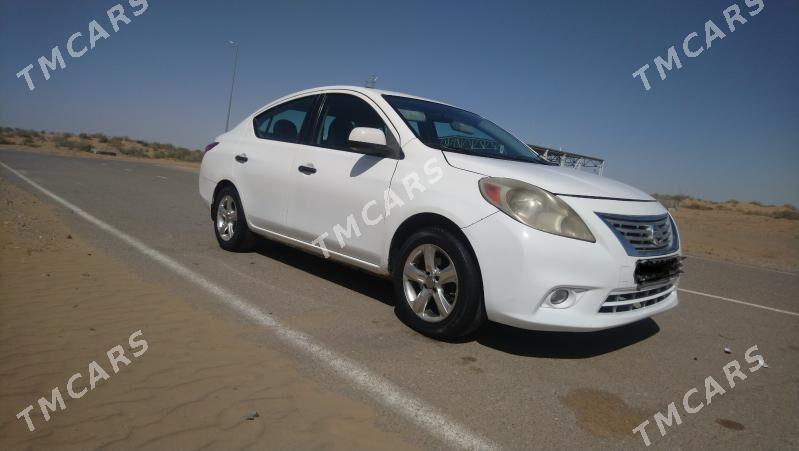 Nissan Versa 2013 - 105 000 TMT - 8 мкр - img 3