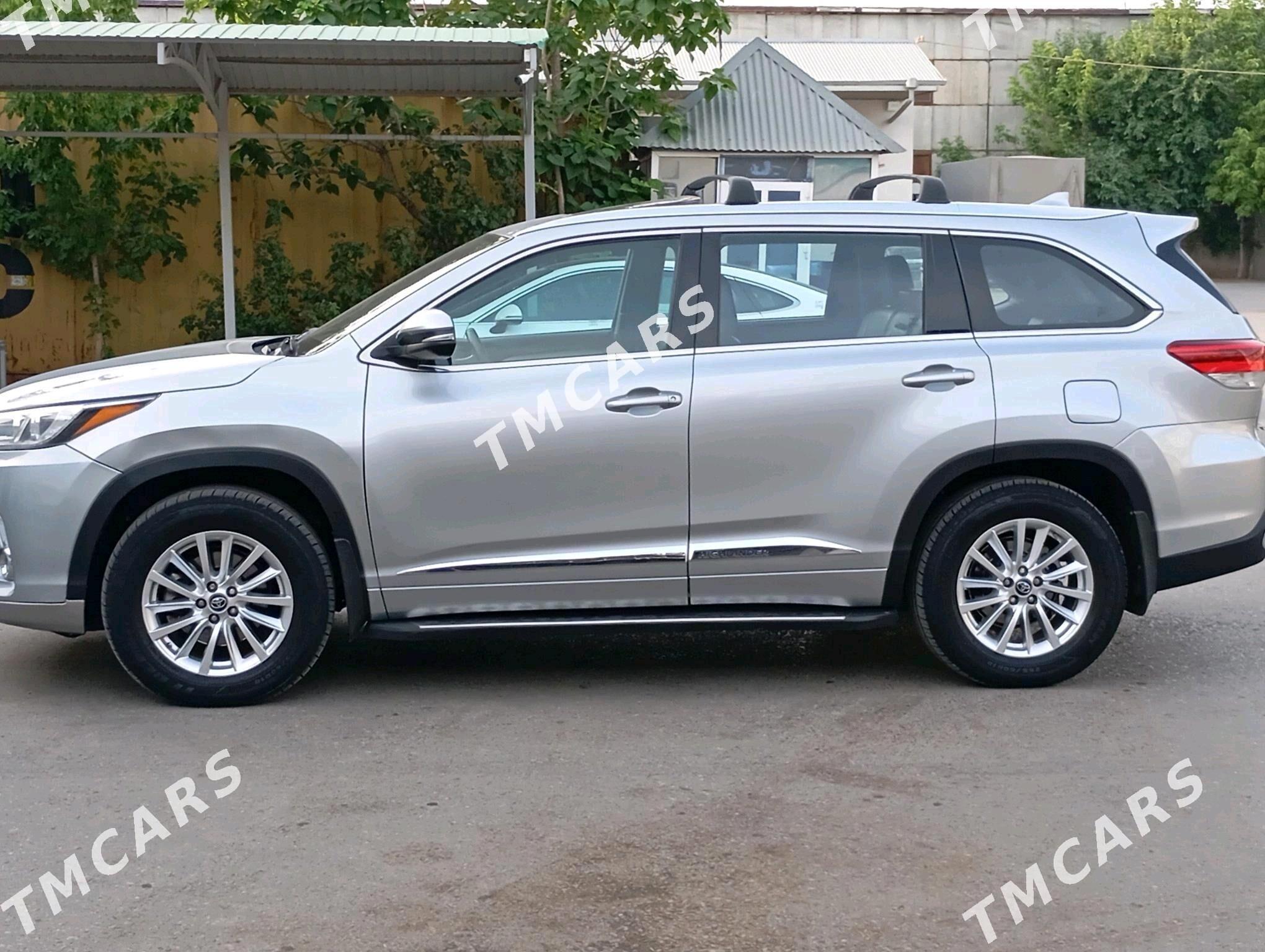 Toyota Highlander 2017 - 400 000 TMT - Мары - img 4