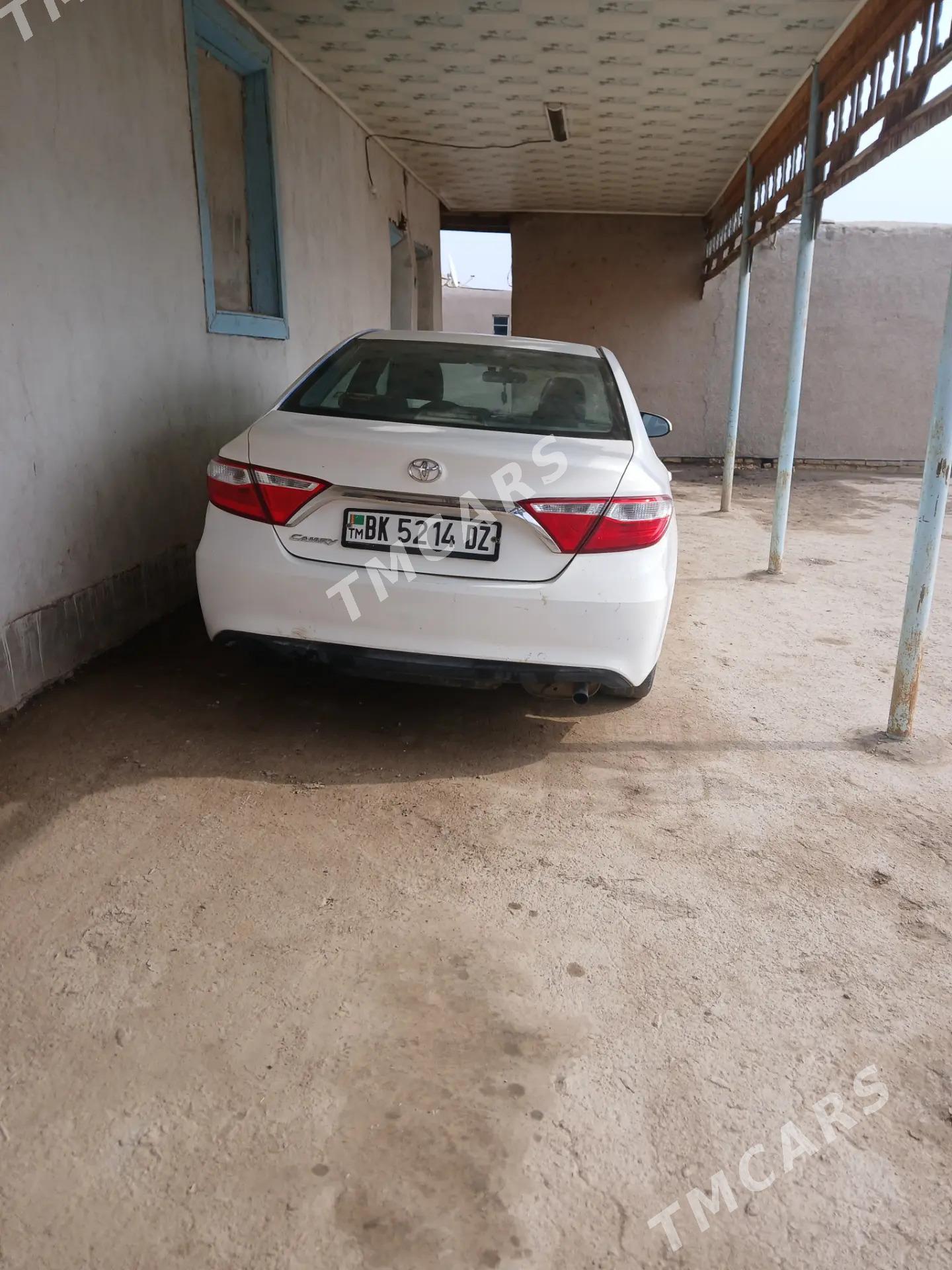Toyota Camry 2016 - 200 000 TMT - Акдепе - img 4