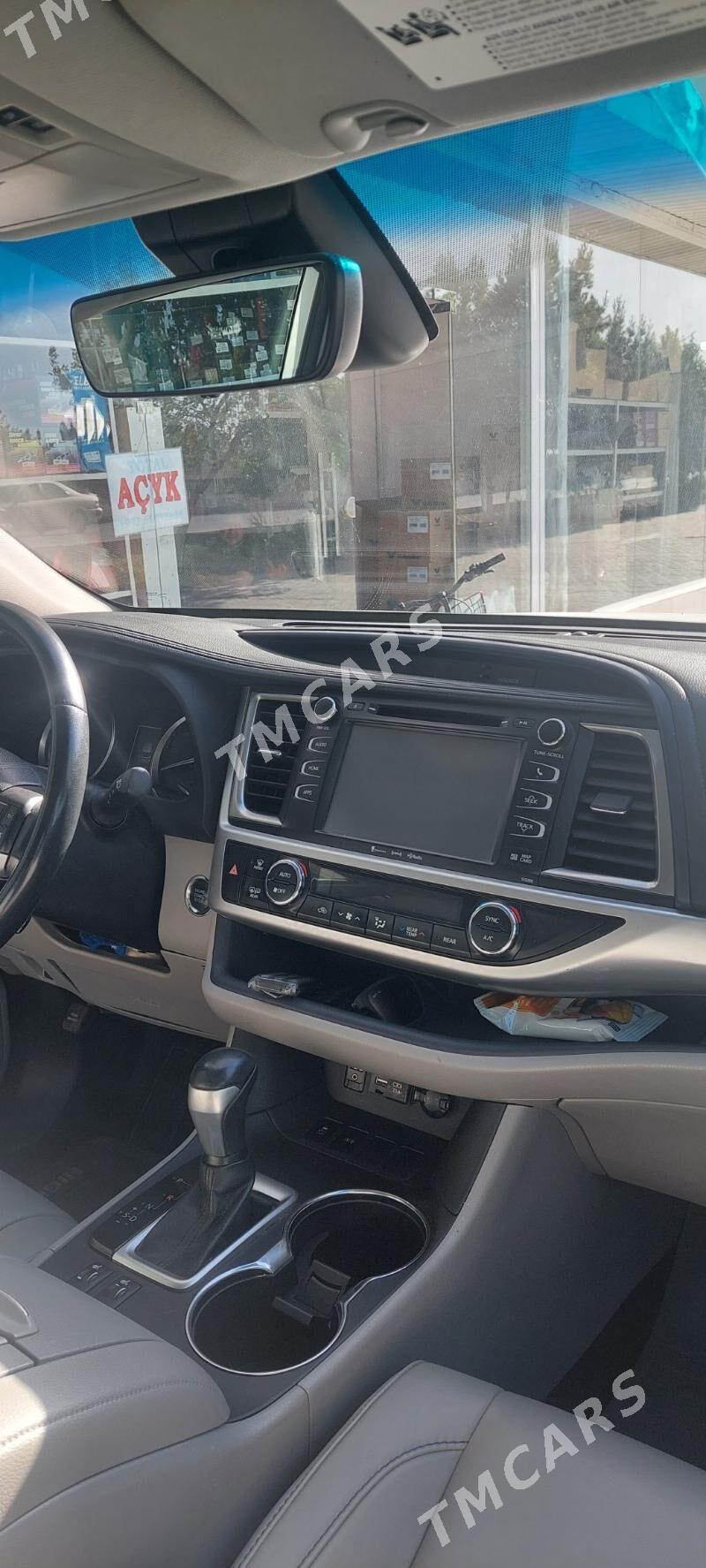 Toyota Highlander 2019 - 480 000 TMT - Туркменабат - img 2
