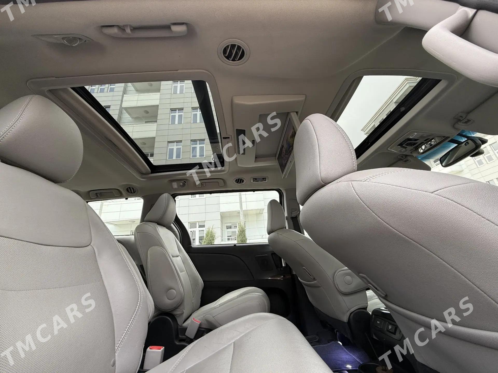 Toyota Sienna 2018 - 400 000 TMT - Мары - img 4