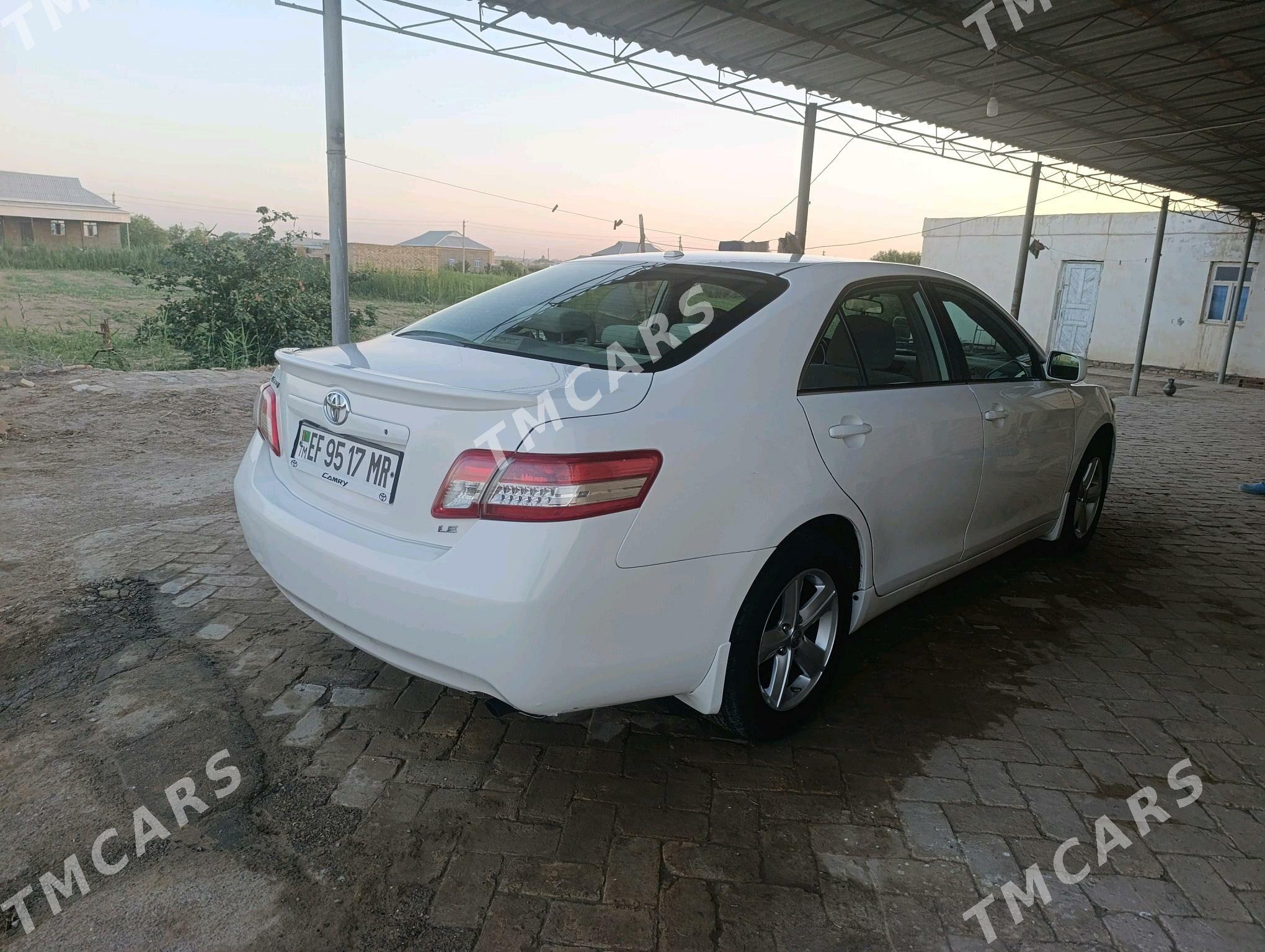 Toyota Camry 2010 - 170 000 TMT - Ёлётен - img 5