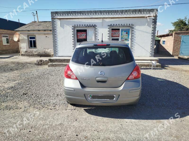Nissan Versa 2010 - 100 000 TMT - Bereket - img 2