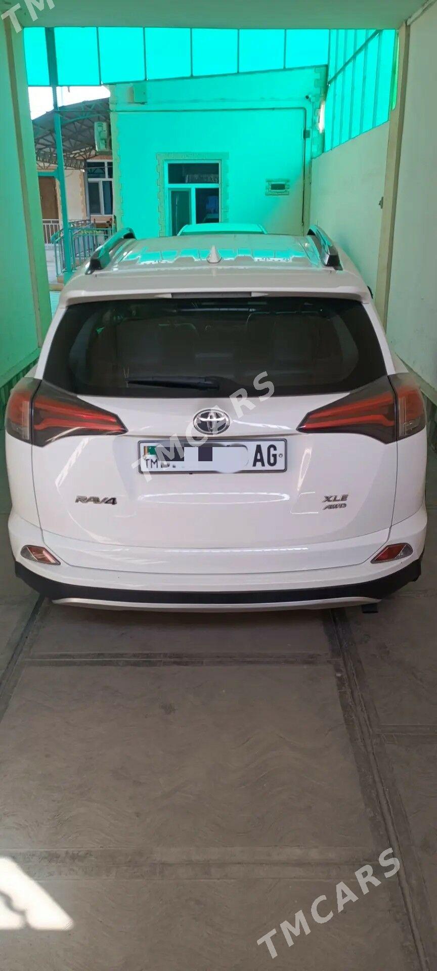 Toyota RAV4 2018 - 340 000 TMT - Aşgabat - img 4