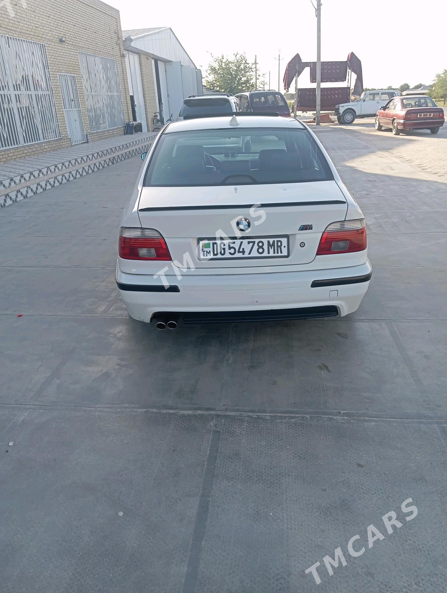 BMW 530 2001 - 125 000 TMT - Байрамали - img 4