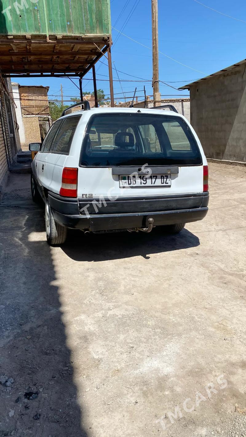 Opel Astra 1993 - 26 000 TMT - Гурбансолтан Едже - img 6
