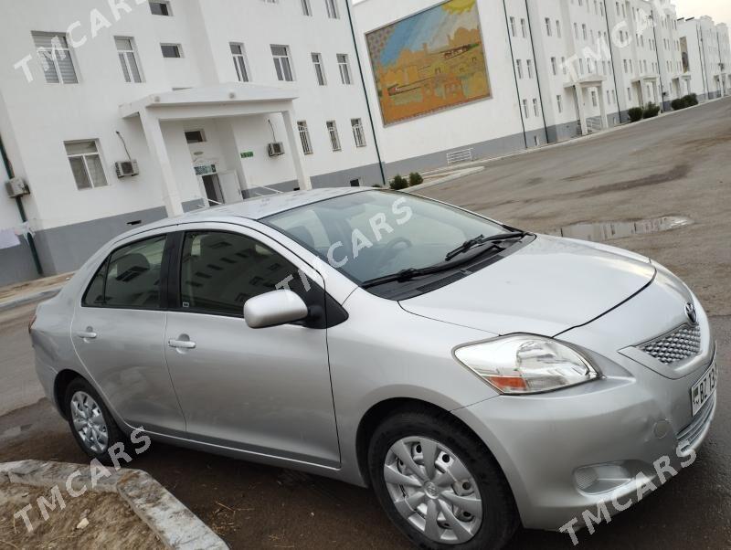 Toyota Yaris 2011 - 100 000 TMT - Дашогуз - img 3