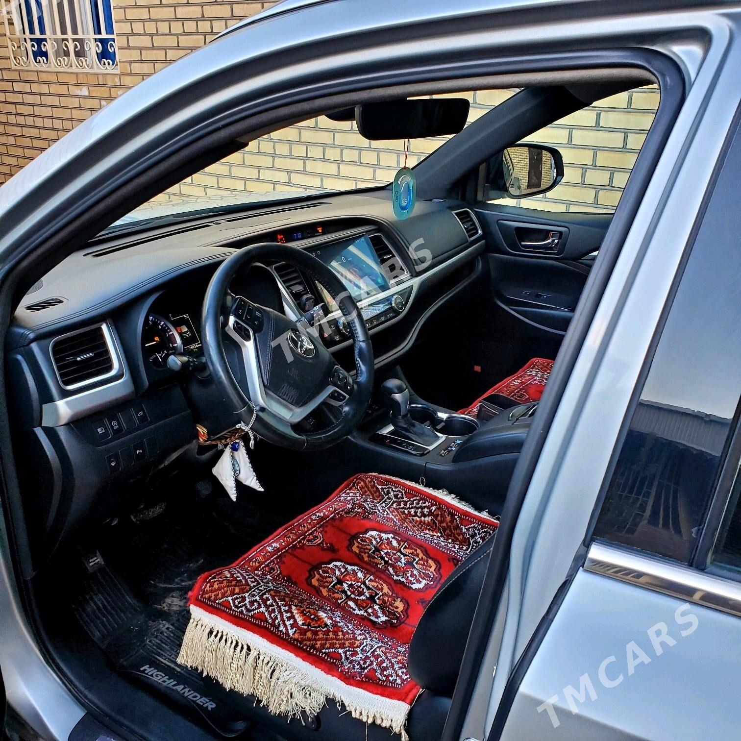 Toyota Highlander 2018 - 470 000 TMT - Мары - img 2