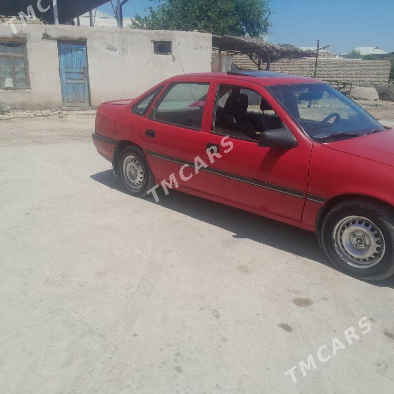 Opel Vectra 1990 - 25 000 TMT - Мургап - img 4