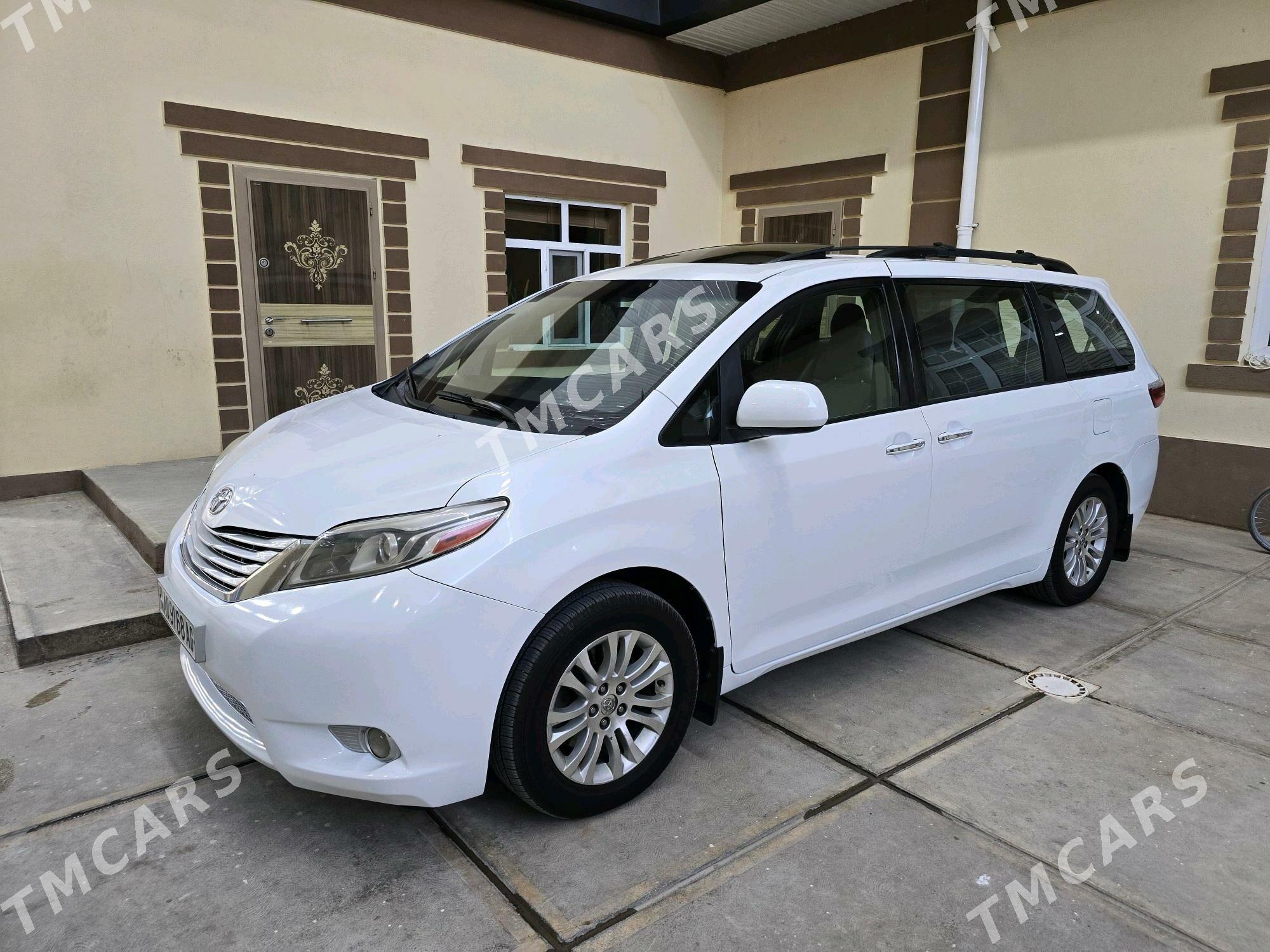 Toyota Sienna 2016 - 410 000 TMT - Чоганлы - img 8