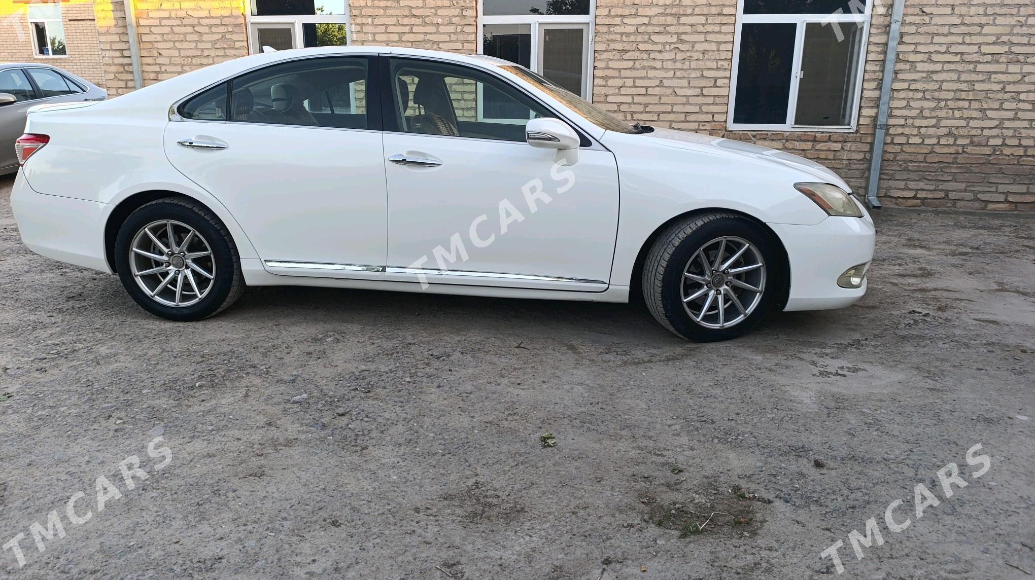 Lexus ES 350 2011 - 220 000 TMT - Дянев - img 6