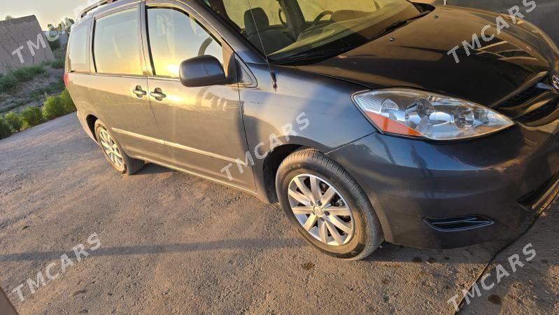 Toyota Sienna 2008 - 175 000 TMT - Губадаг - img 2