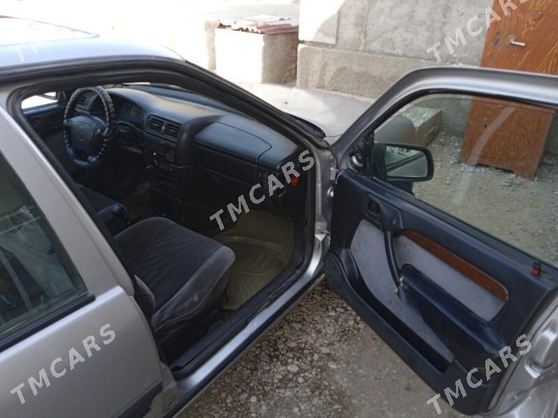 Opel Vectra 1994 - 26 000 TMT - Балканабат - img 3