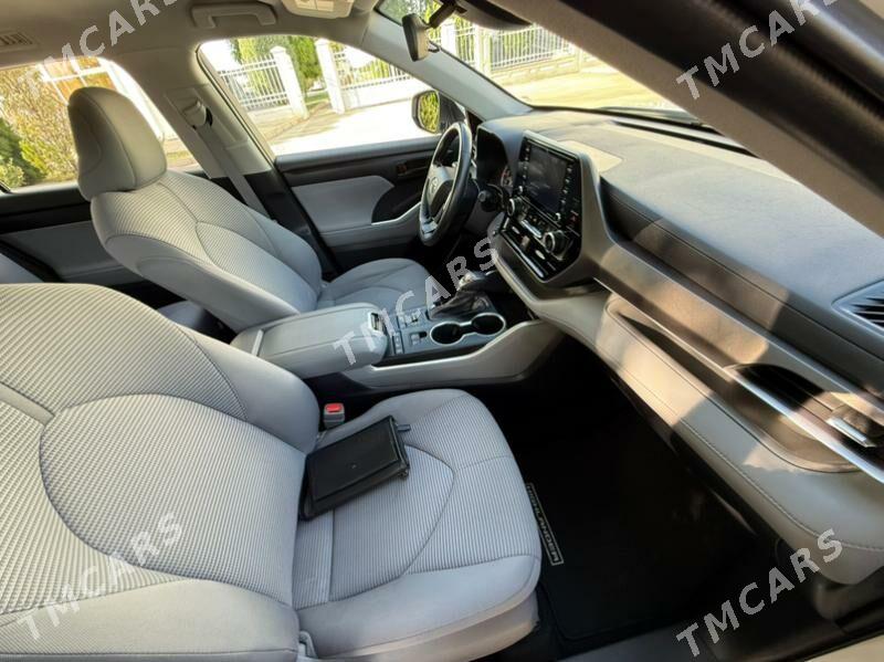 Toyota Highlander 2022 - 495 000 TMT - Ашхабад - img 9