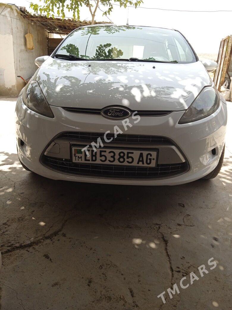 Ford Fiesta 2011 - 95 000 TMT - Ашхабад - img 4