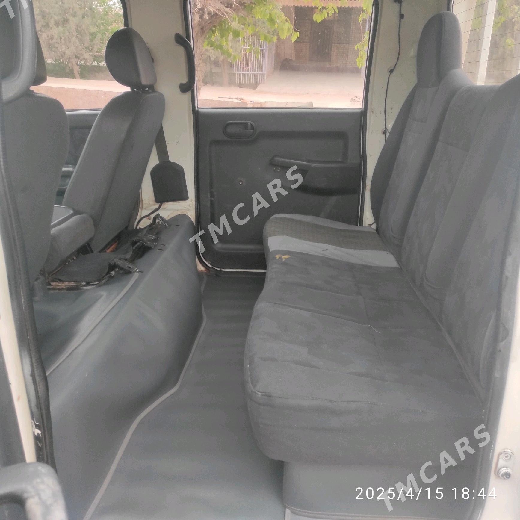 Kia Bongo 2005 - 95 000 TMT - Шабатский этрап - img 5