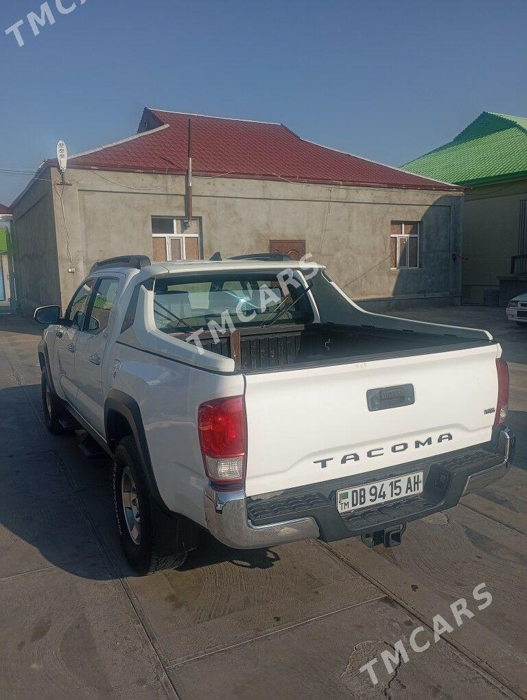 Toyota Tacoma 2016 - 320 000 TMT - Aşgabat - img 6