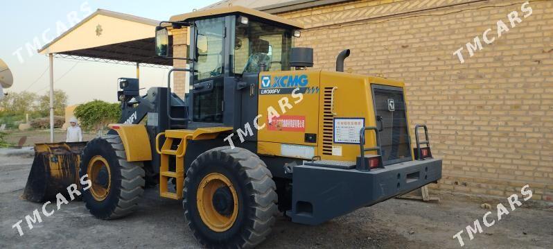 XCMG LW300F 2021 - 520 000 TMT - Векильбазар - img 2