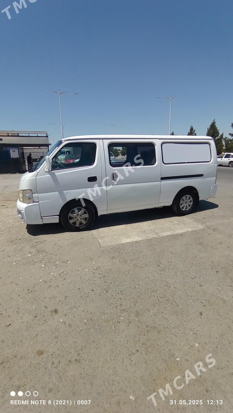 Nissan Urvan 2000 - 100 000 TMT - Байрамали - img 3