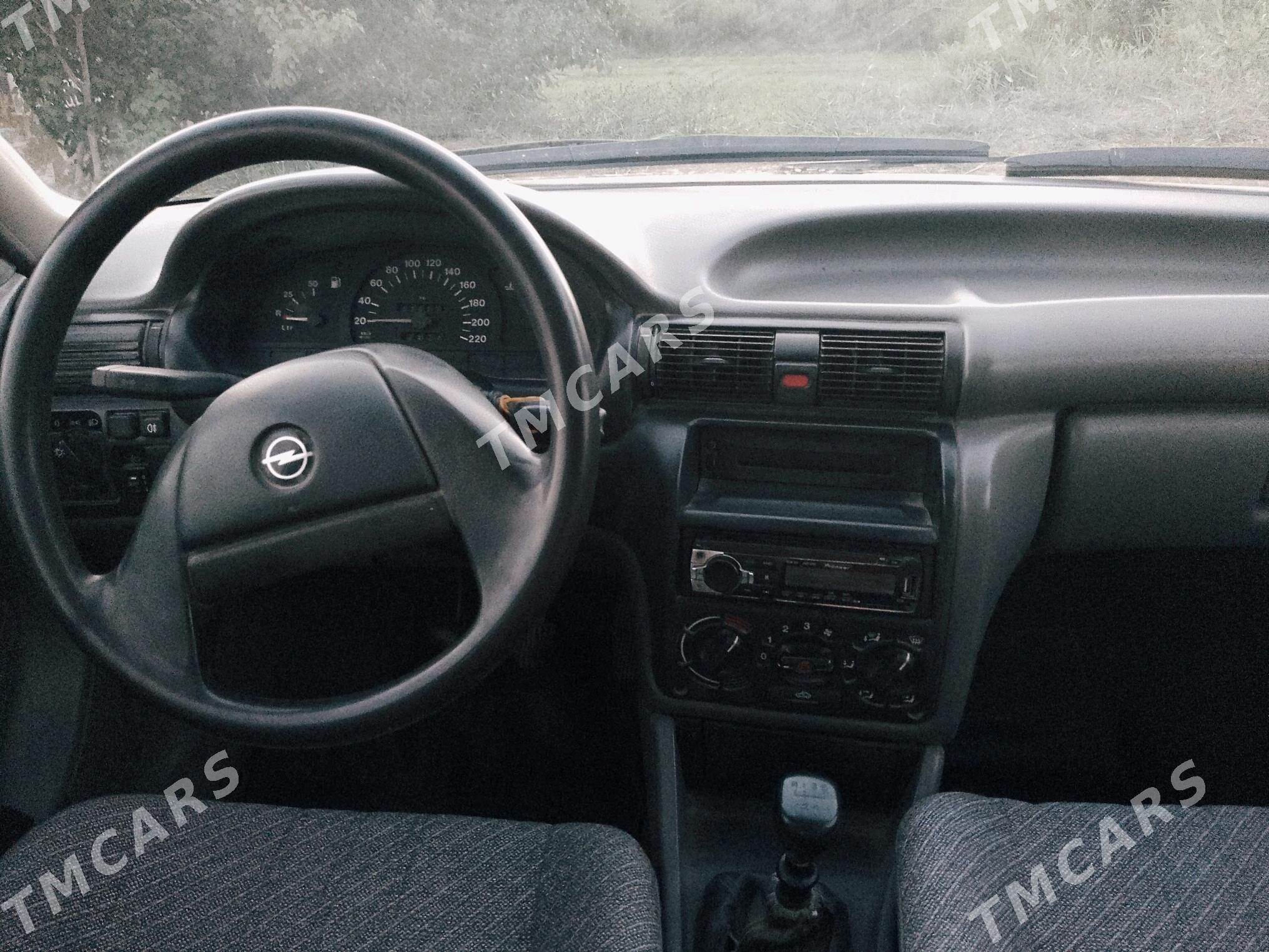 Opel Astra 1994 - 35 000 TMT - Губадаг - img 3