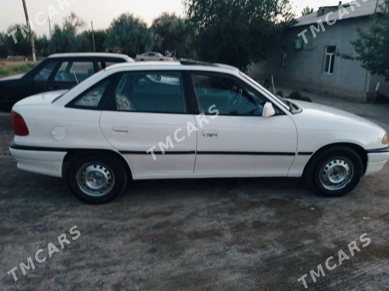Opel Astra 1994 - 35 000 TMT - Губадаг - img 5