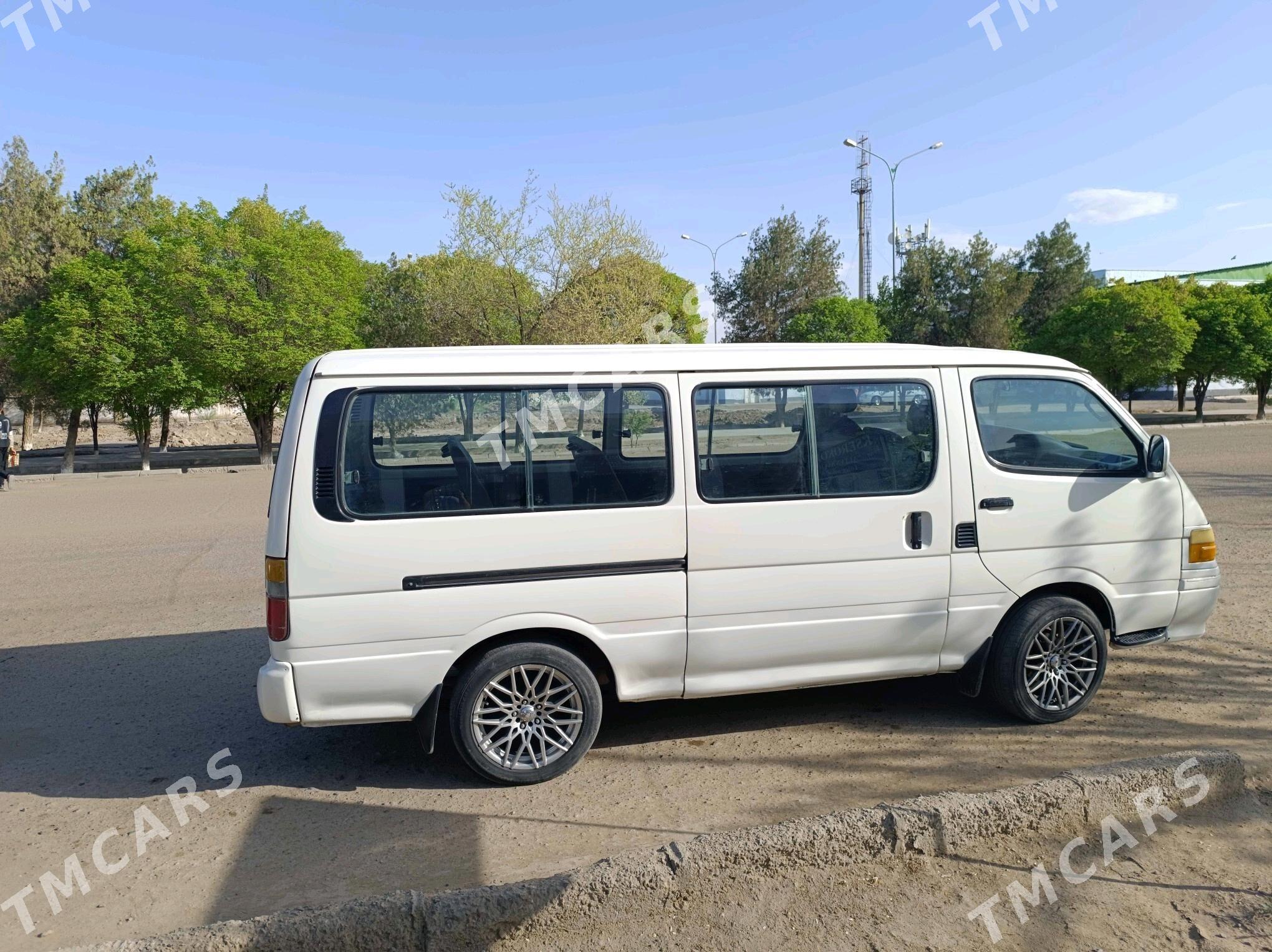 Toyota Hiace 2004 - 120 000 TMT - Гороглы (Тагта) - img 2