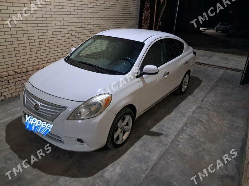 Nissan Versa 2013 - 90 000 TMT - Туркменабат - img 6