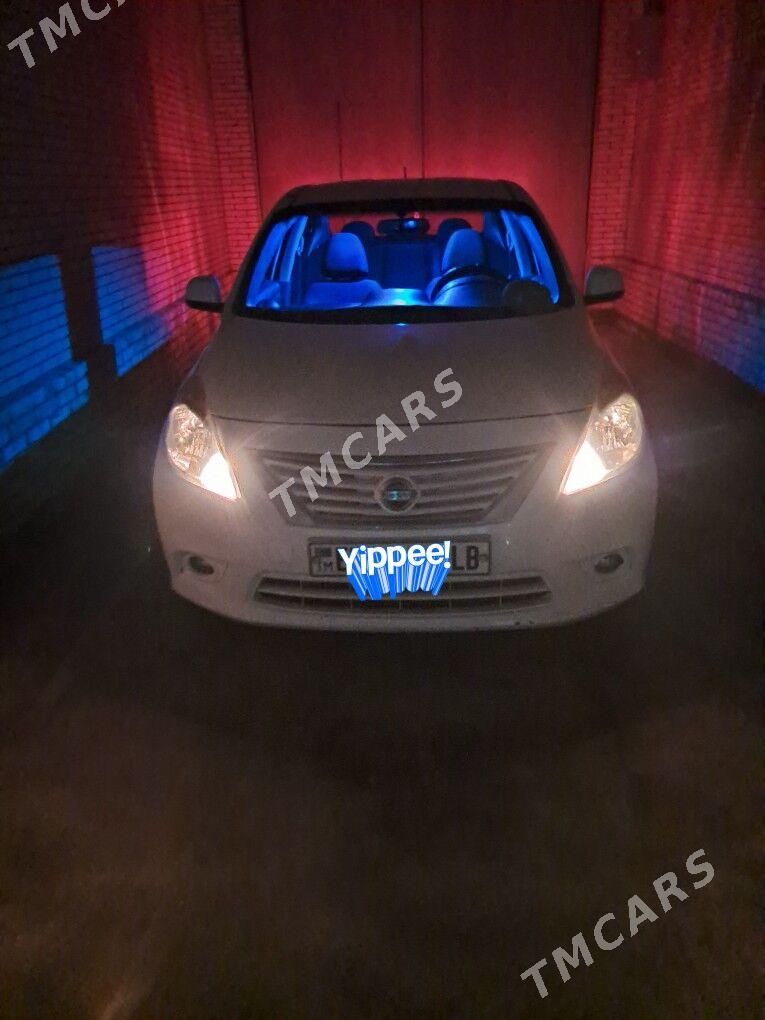 Nissan Versa 2013 - 90 000 TMT - Туркменабат - img 3