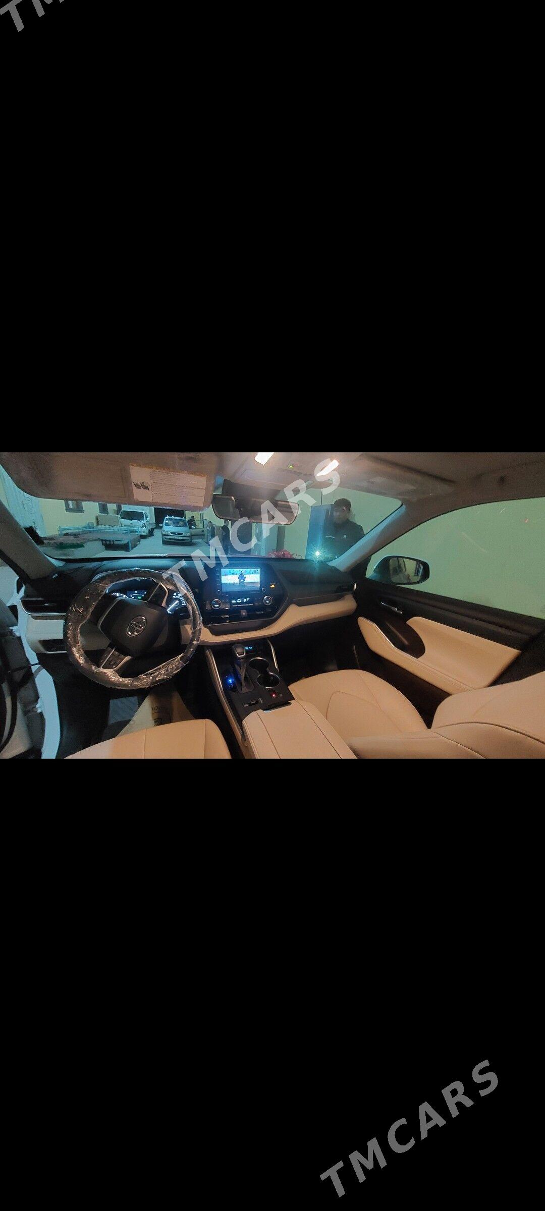 Toyota Highlander 2022 - 700 000 TMT - Губадаг - img 2