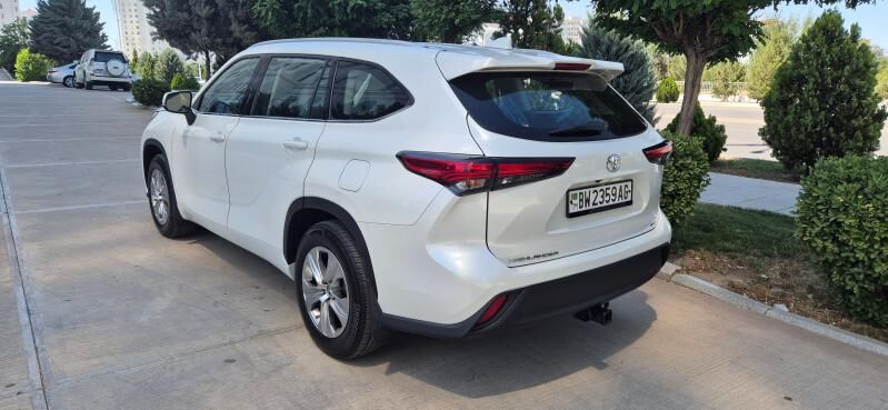 Toyota Highlander 2022 - 700 000 TMT - Чоганлы - img 4