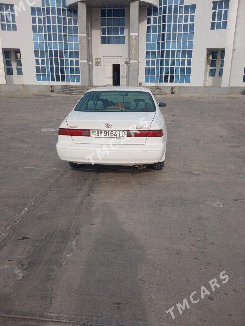 Toyota Camry 1999 - 116 000 TMT - Койтендаг - img 2