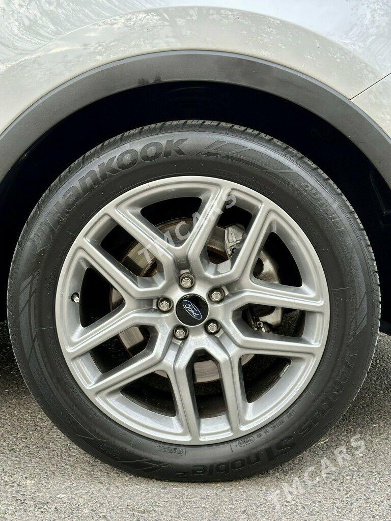 Ford Explorer 2018 - 400 000 TMT - Arçabil şaýoly - img 8