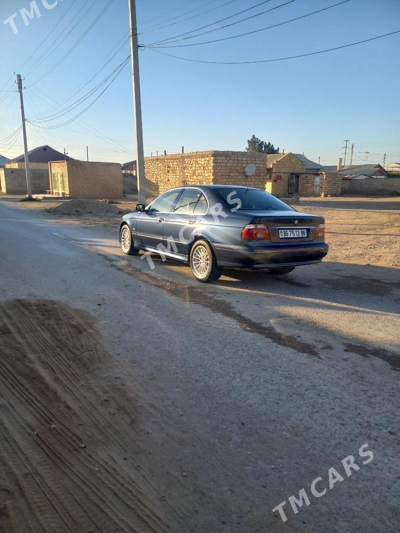 BMW E39 2002 - 126 000 TMT - Gumdag - img 3