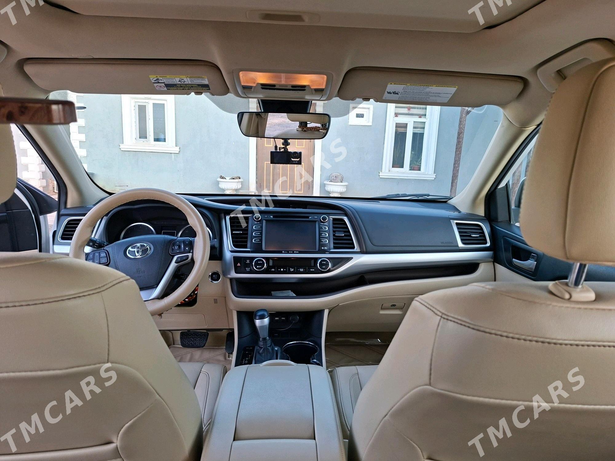 Toyota Highlander 2019 - 480 000 TMT - Теджен - img 2