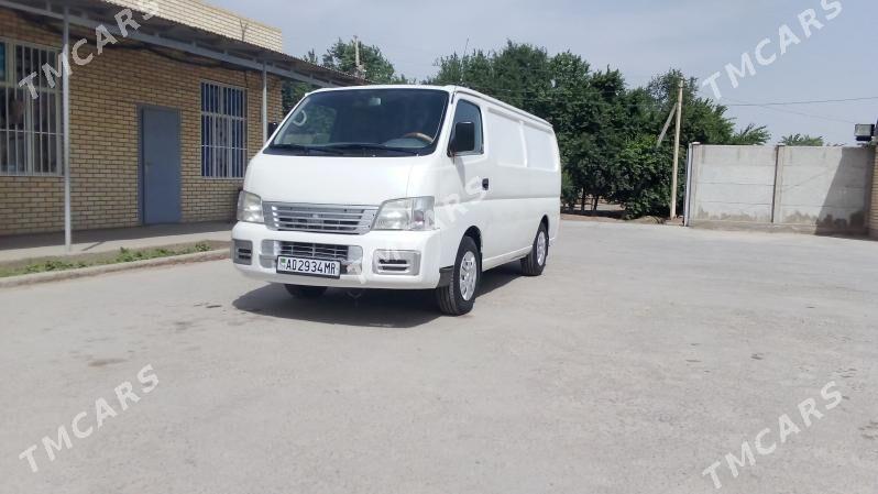 Nissan Urvan 2005 - 115 000 TMT - Сакарчага - img 7