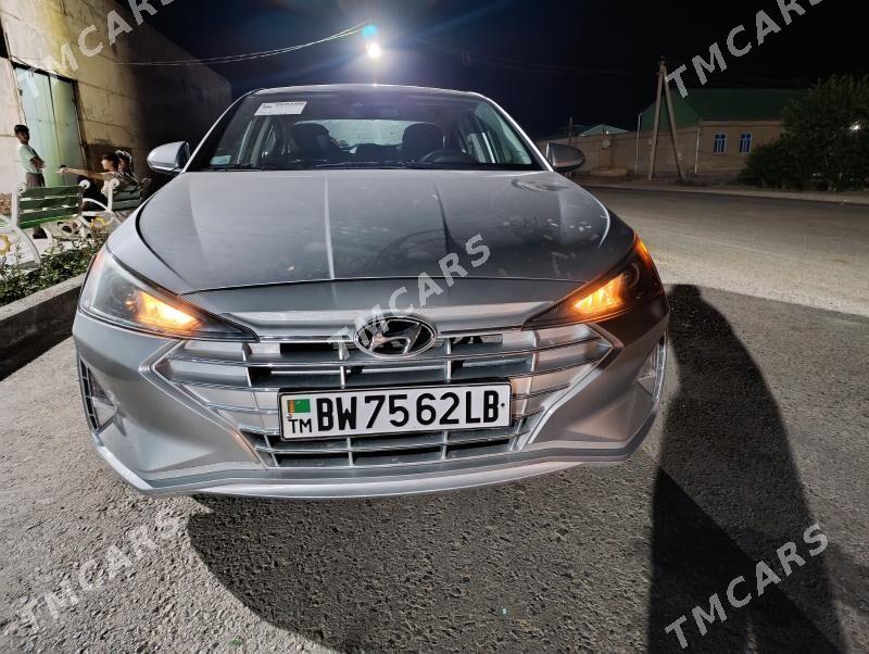 Hyundai Elantra 2019 - 225 000 TMT - Туркменабат - img 5