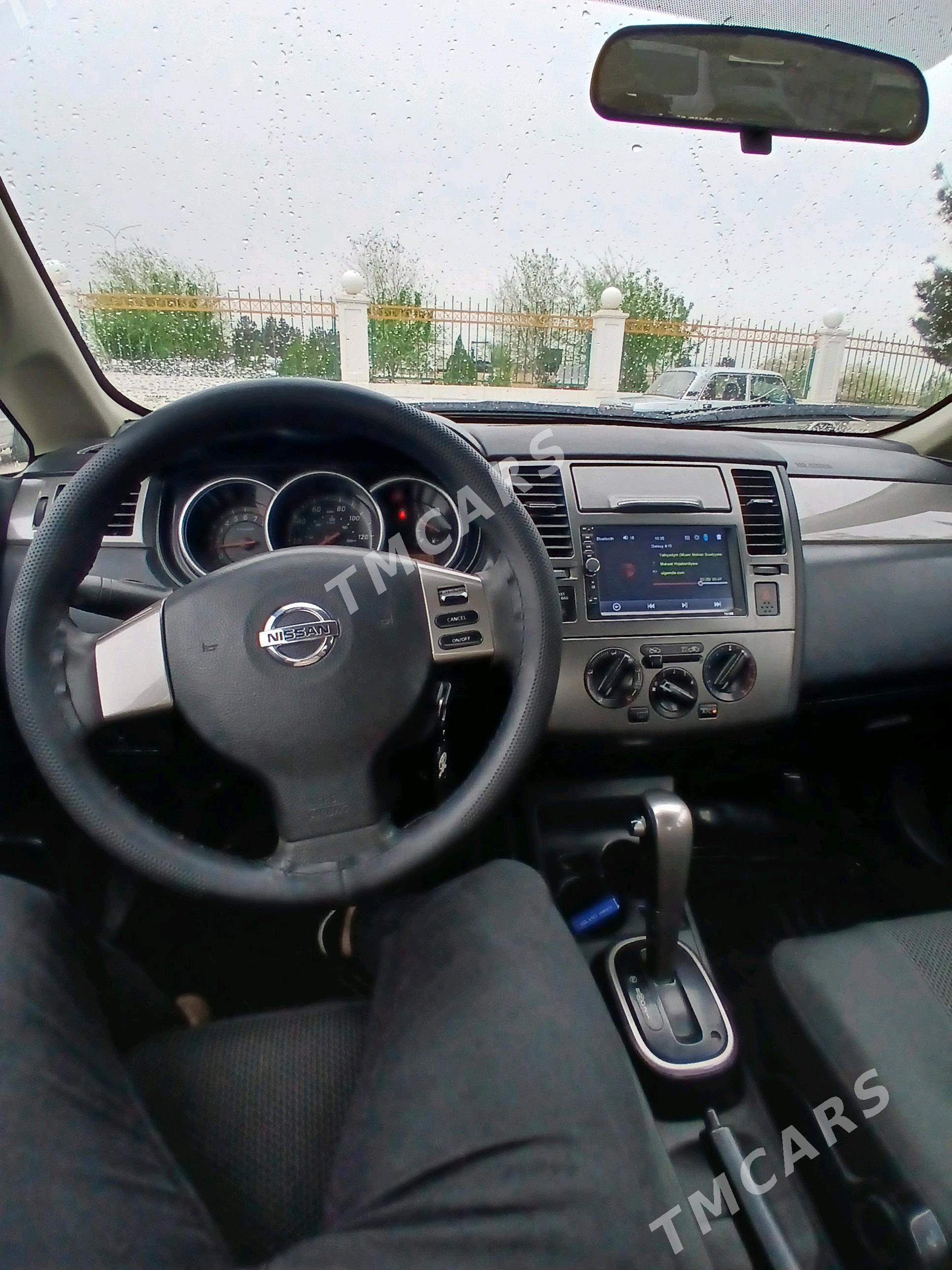 Nissan Versa 2010 - 110 000 TMT - 6 мкр - img 3