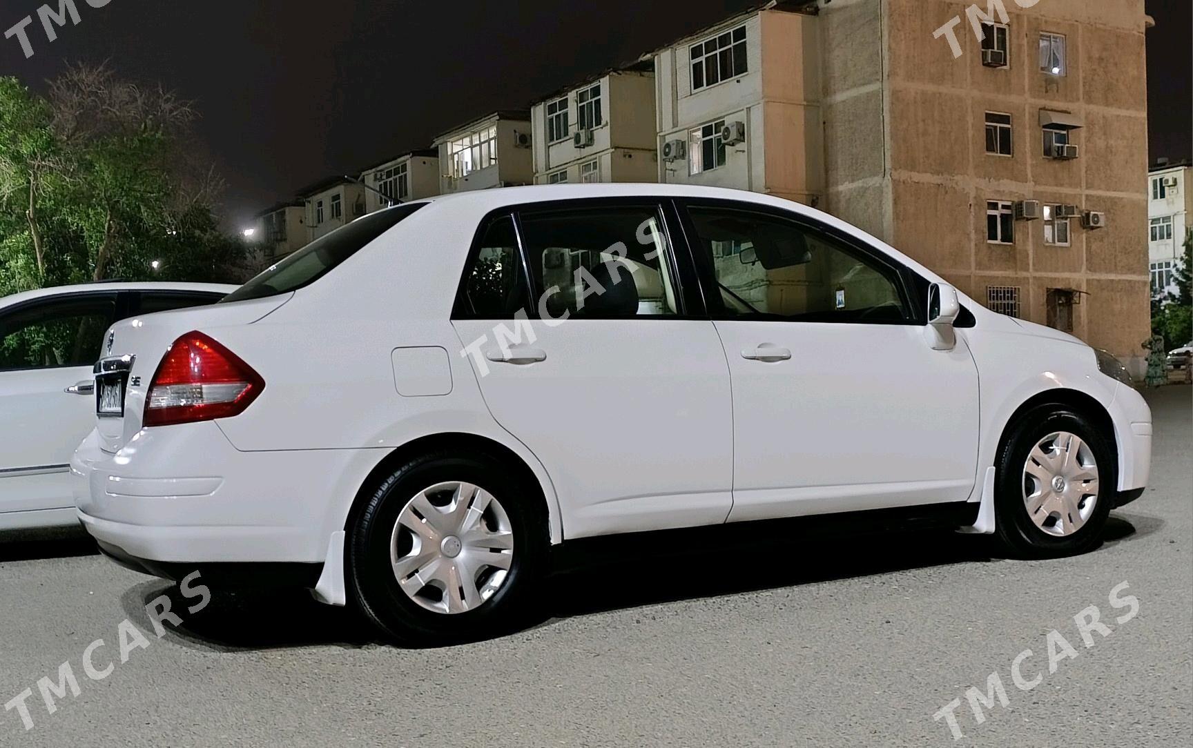 Nissan Versa 2010 - 110 000 TMT - 6 мкр - img 2