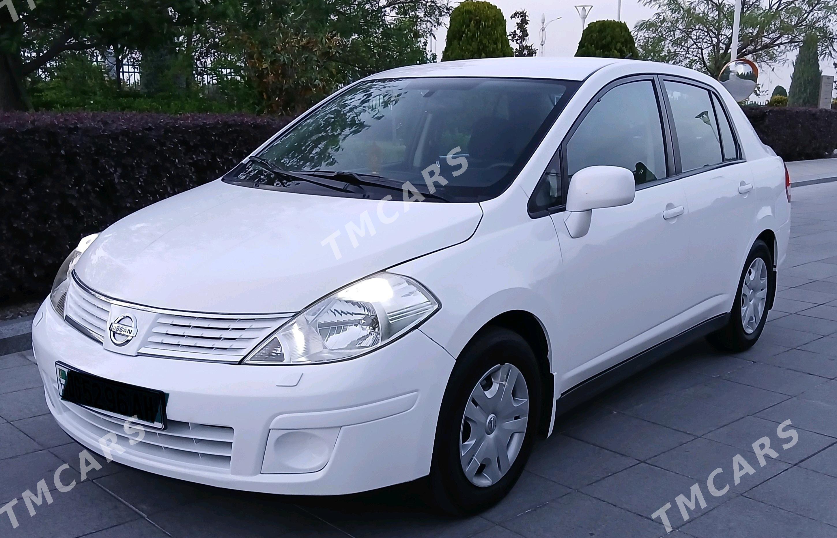 Nissan Versa 2010 - 110 000 TMT - 6 мкр - img 4