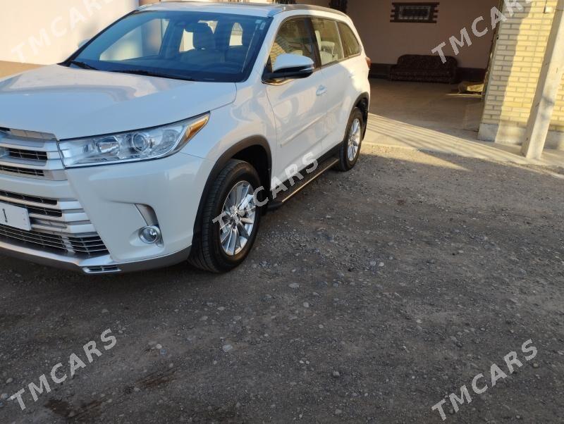 Toyota Highlander 2019 - 500 000 TMT - Aşgabat - img 2