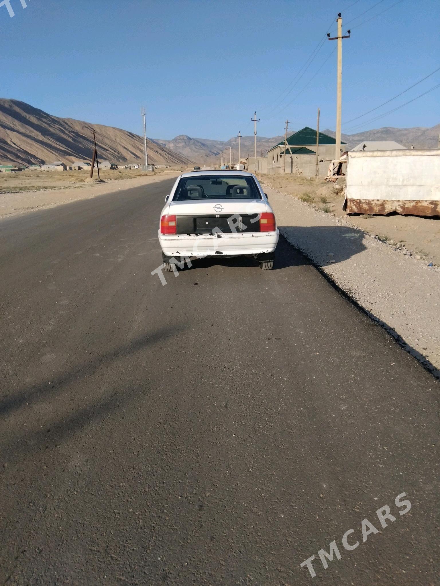 Opel Vectra 1992 - 20 000 TMT - Balkanabat - img 3