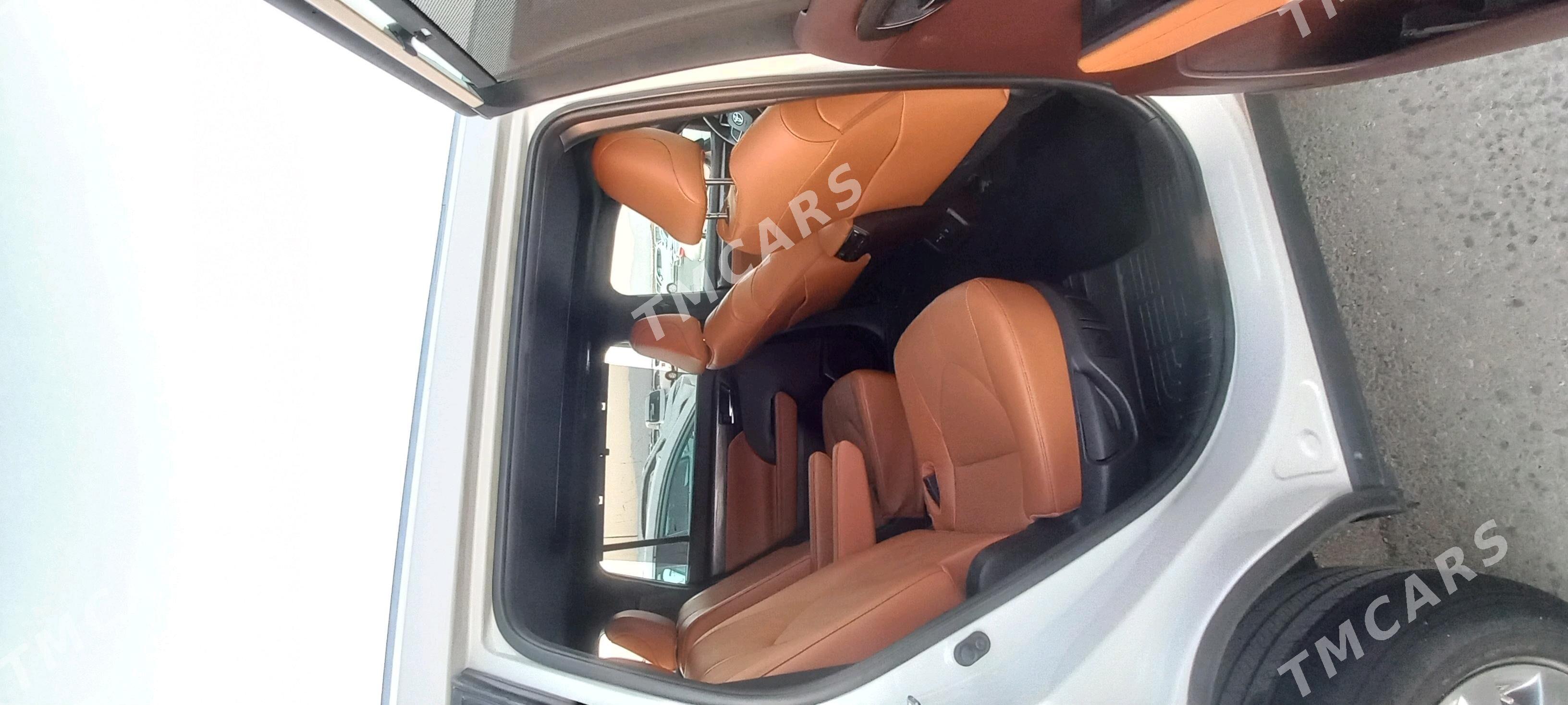 Toyota Highlander 2022 - 735 000 TMT - Мары - img 8