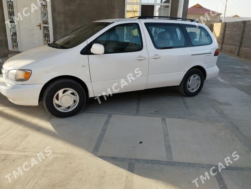 Toyota Sienna 2000 - 120 000 TMT - Gumdag - img 4