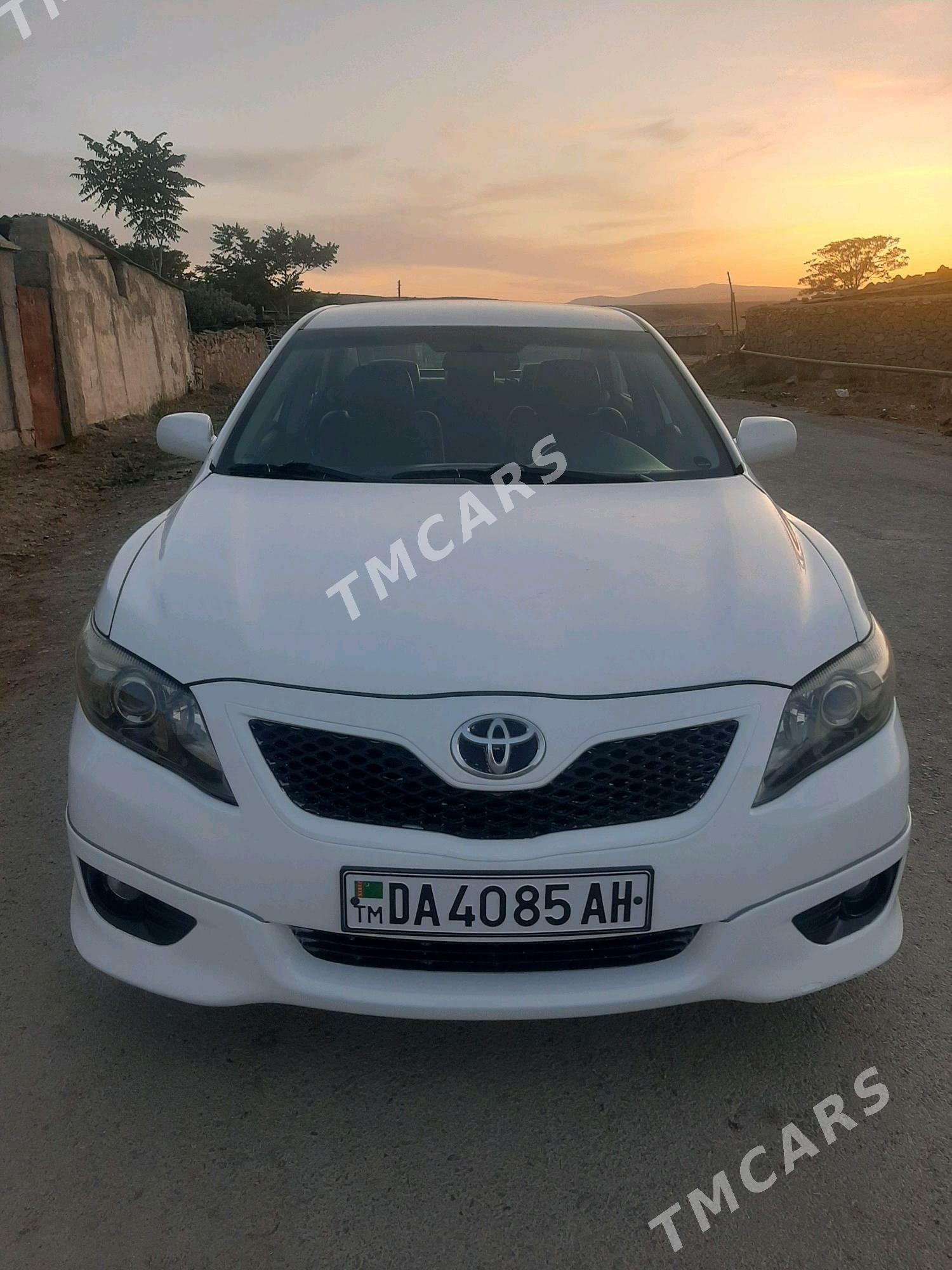 Toyota Camry 2010 - 175 000 TMT - Бахарден - img 2